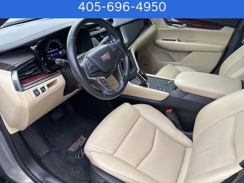 Used 2019 Cadillac XT5 Premium Luxury w/ Driver Assist Package image 11