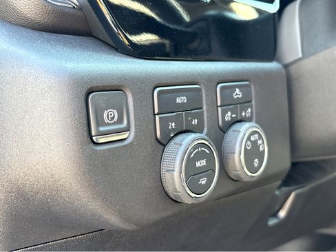 New 2025 Chevrolet Silverado 1500 LT AWD/4WD image 9