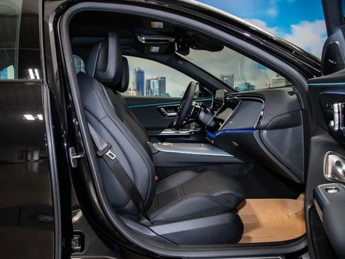 Used 2026 Mercedes-Benz E 53 AMG e 4MATIC Sedan image 21