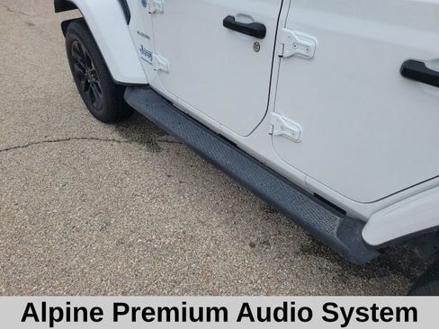 Used 2024 Jeep Wrangler Unlimited Sahara w/ Technology Group AWD/4WD image 6