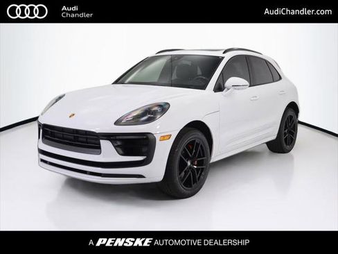 Used 2022 Porsche Macan S AWD/4WD image 1