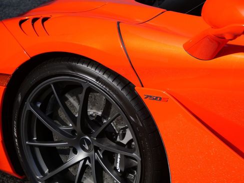 New 2026 McLaren 750S image 15