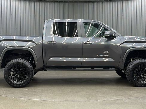 Used 2026 Toyota Tundra Limited AWD/4WD image 6