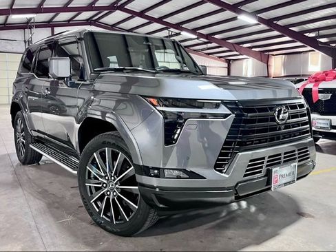 Used 2026 Lexus GX 550 w/ Accessory Package (2T) image 1