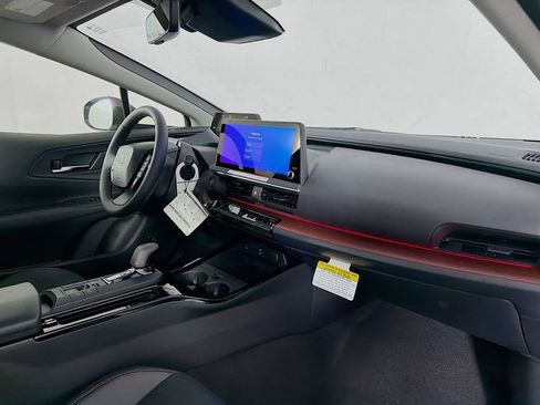 New 2026 Toyota Prius Plug-In Hybrid FWD image 30