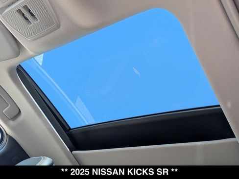 Used 2025 Nissan Kicks SR w/ SR Premium Package AWD/4WD image 4