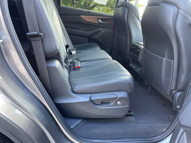 Used 2022 Acura MDX w/ Technology Package AWD/4WD image 18