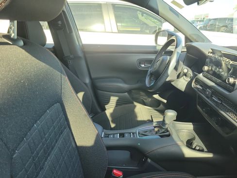 Used 2024 Honda HR-V Sport image 10