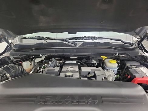 Used 2022 RAM 3500 Limited w/ Protection Group image 32