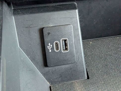 Used 2025 Ford F150 Lariat w/ Equipment Group 501A Mid AWD/4WD image 21