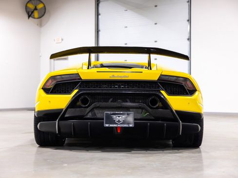 Used 2018 Lamborghini Huracan Performante image 5