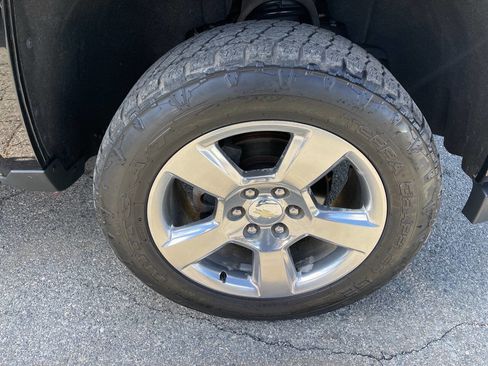 Used 2017 Chevrolet Silverado 1500 LT w/ LT Convenience Package AWD/4WD image 39