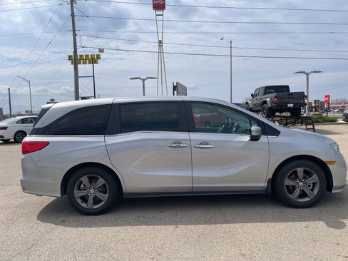 Used 2024 Honda Odyssey EX-L image 2