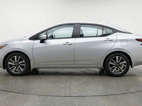Used 2025 Nissan Versa SV image 5
