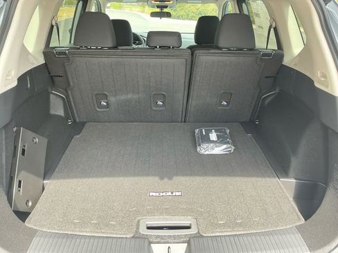 Used 2026 Nissan Rogue SV AWD/4WD image 17