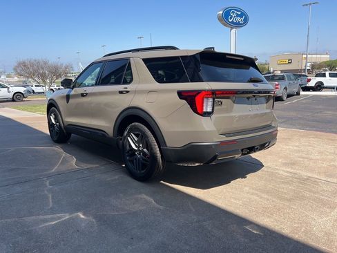 New 2026 Ford Explorer ST-Line image 5