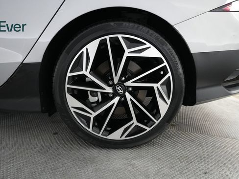 Used 2024 Hyundai Ioniq 6 Limited RWD image 9