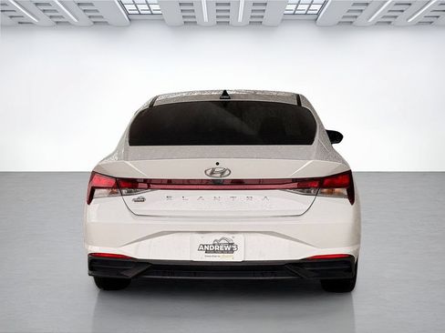 Used 2023 Hyundai Elantra SEL w/ Cargo Package FWD image 6