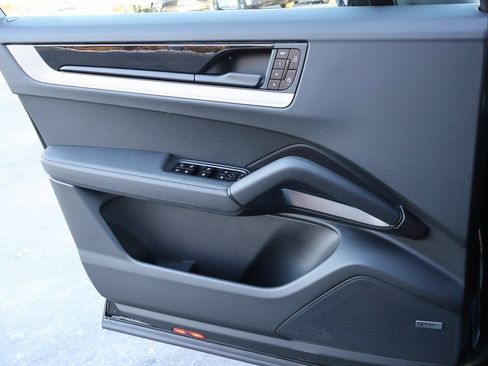 New 2026 Porsche Cayenne E-Hybrid Coupe image 30