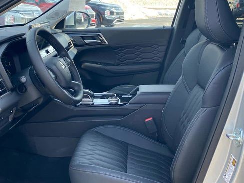 New 2026 Mitsubishi Outlander SEL image 8
