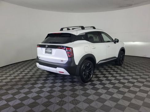 New 2026 Nissan Kicks SR w/ Illumination Package FWD image 4