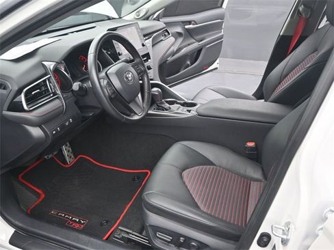 Used 2024 Toyota Camry image 6