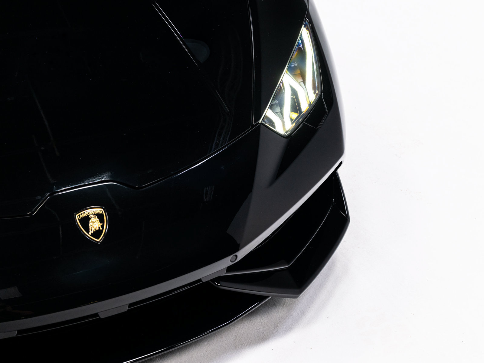 Used 2018 Lamborghini Huracan LP 610-4 AWD/4WD image 16