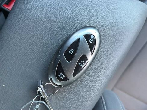 Used 2024 Hyundai Elantra SEL FWD image 25