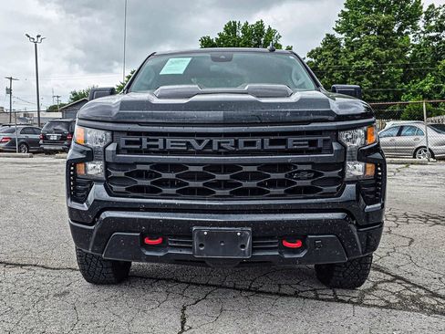 Used 2023 Chevrolet Silverado 1500 Custom Trail Boss w/ LPO, Dark Essentials Package AWD/4WD image 2