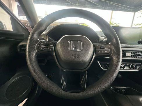 Used 2025 Honda HR-V LX image 15
