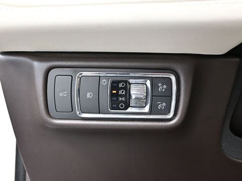 Used 2023 Lincoln Aviator Black Label w/ Dynamic Handling Package AWD/4WD image 32