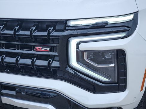 Used 2025 Chevrolet Tahoe Z71 w/ Z71 Off-Road Package AWD/4WD image 8