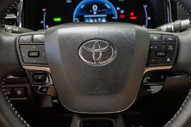 Used 2026 Toyota Camry SE FWD image 12