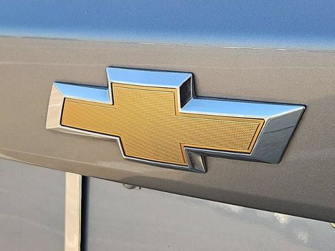 Certified 2024 Chevrolet Trax LT w/ Sunroof Package FWD image 28