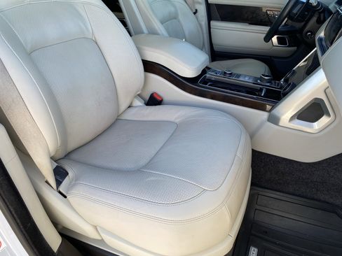 Used 2020 Land Rover Range Rover Long Wheelbase HSE image 10