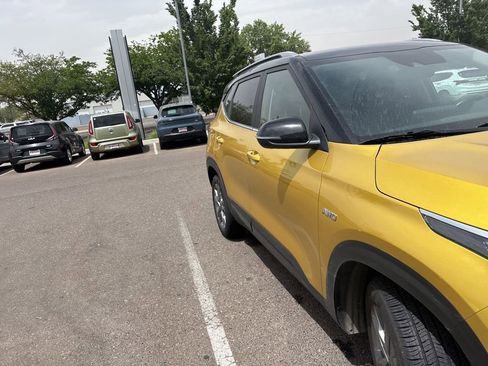 Used 2022 Kia Seltos S AWD/4WD image 8
