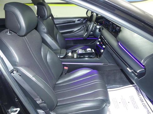 Used 2025 Genesis G80 2.5T image 8