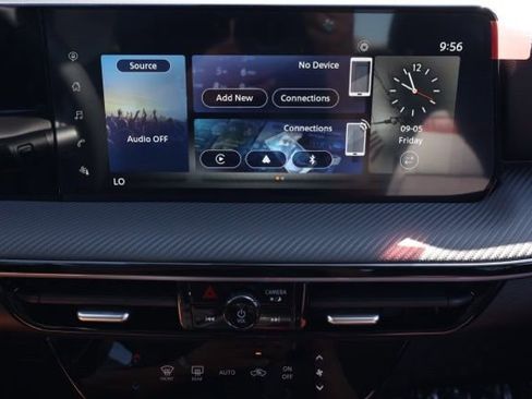 New 2025 Nissan Kicks SR image 29