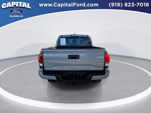 Used 2019 Toyota Tacoma TRD Sport image 7