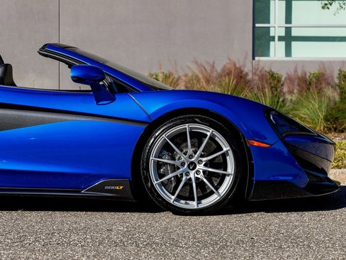 Used 2020 McLaren 600LT Spider image 11