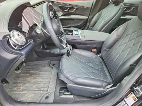 Used 2023 Mercedes-Benz EQS 580 4MATIC Sedan image 5