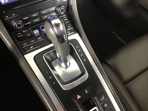 Certified 2017 Porsche 911 Carrera 4 AWD/4WD image 43