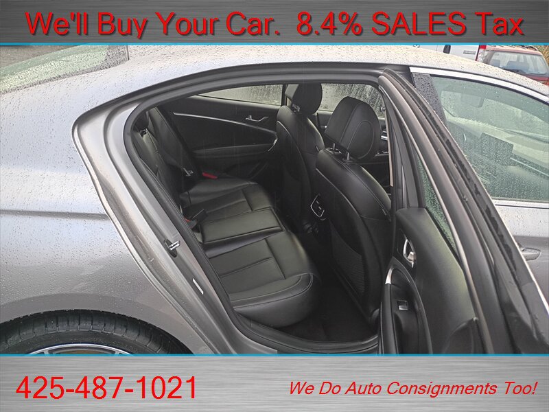Used 2025 Genesis G70 2.5T RWD image 14