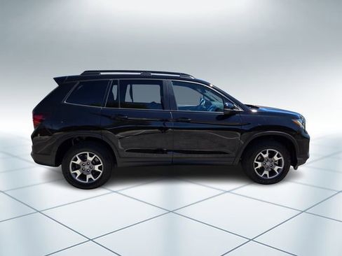 Certified 2023 Honda Passport TrailSport image 4