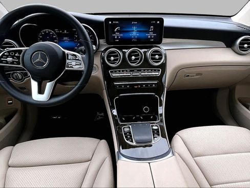 Used 2021 Mercedes-Benz GLC 300 image 14