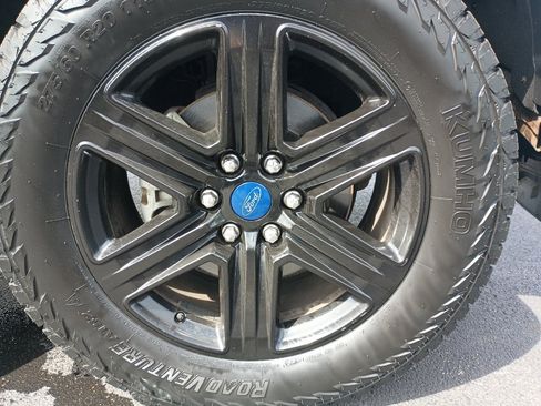 Used 2020 Ford F150 Lariat w/ Equipment Group 502A Luxury AWD/4WD image 15