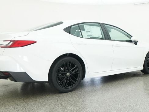 New 2026 Toyota Camry SE FWD image 10