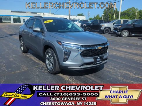 Certified 2024 Chevrolet Trax LT w/ LT Convenience Package FWD image 1