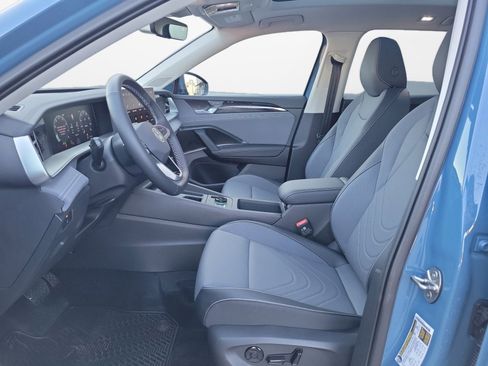 New 2026 Volkswagen Tiguan SE AWD/4WD image 9
