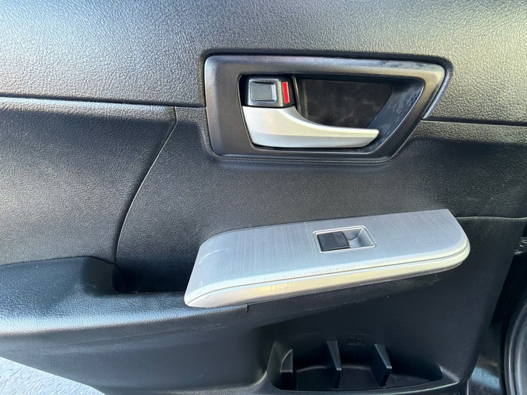 Used 2014 Toyota Camry SE FWD image 27
